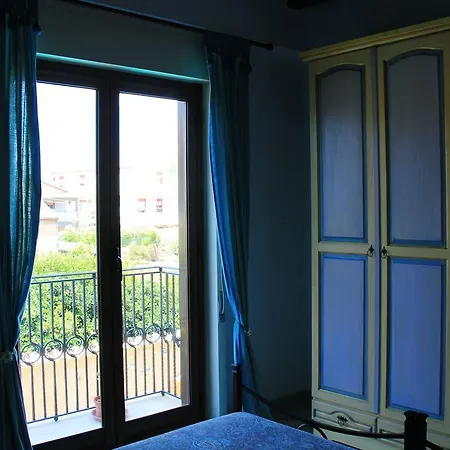 Апартаменты Salvatore Сан-Леоне