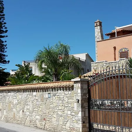 Apartment Salvatore San Leone