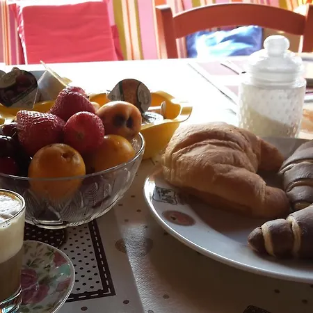 Апартаменты Salvatore Сан-Леоне