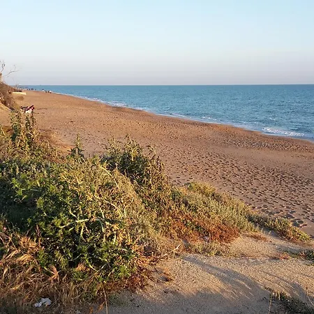 Апартаменты Salvatore Сан-Леоне