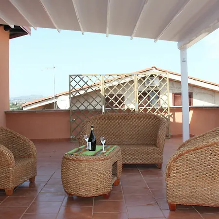 Апартаменты Salvatore Сан-Леоне