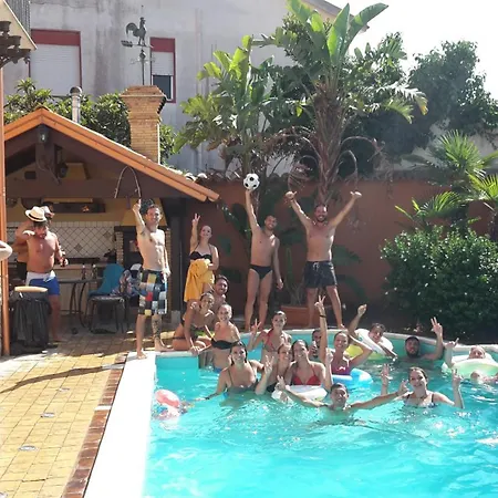 Апартаменты Salvatore Сан-Леоне