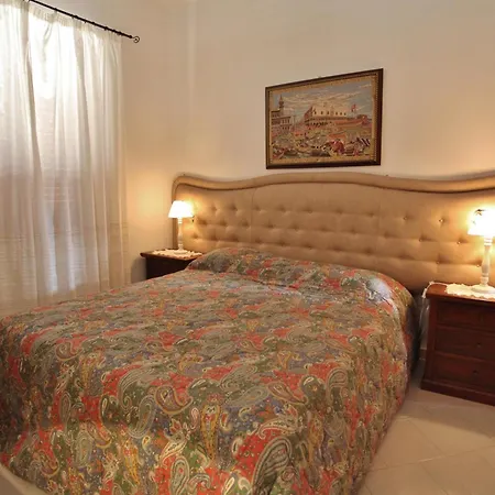 Апартаменты Salvatore Сан-Леоне